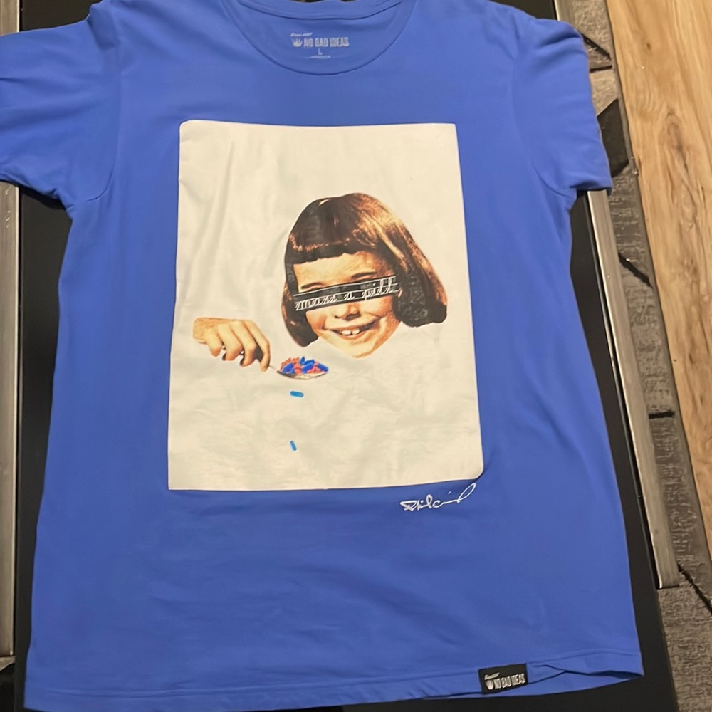 No Bad Ideas artist series slim fit tee size large